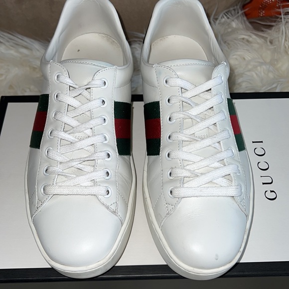 Gucci: New Ace Leather Sneakers With Web Detail - Picture 8 of 16
